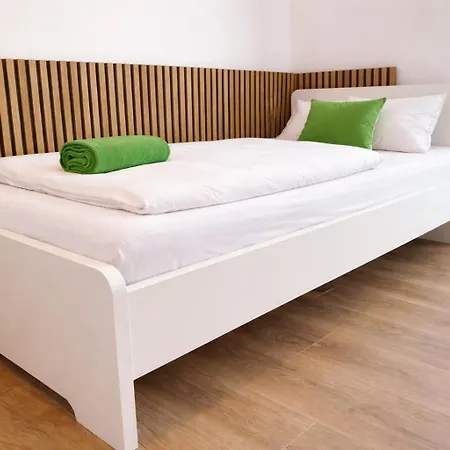 Nivas Collection - Neubau Luxus Апартаменты Монтабаур